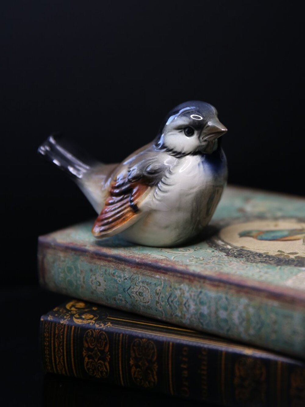 Goebel Porcelain Sparrow Bird Figurine Made in West Germany CV73